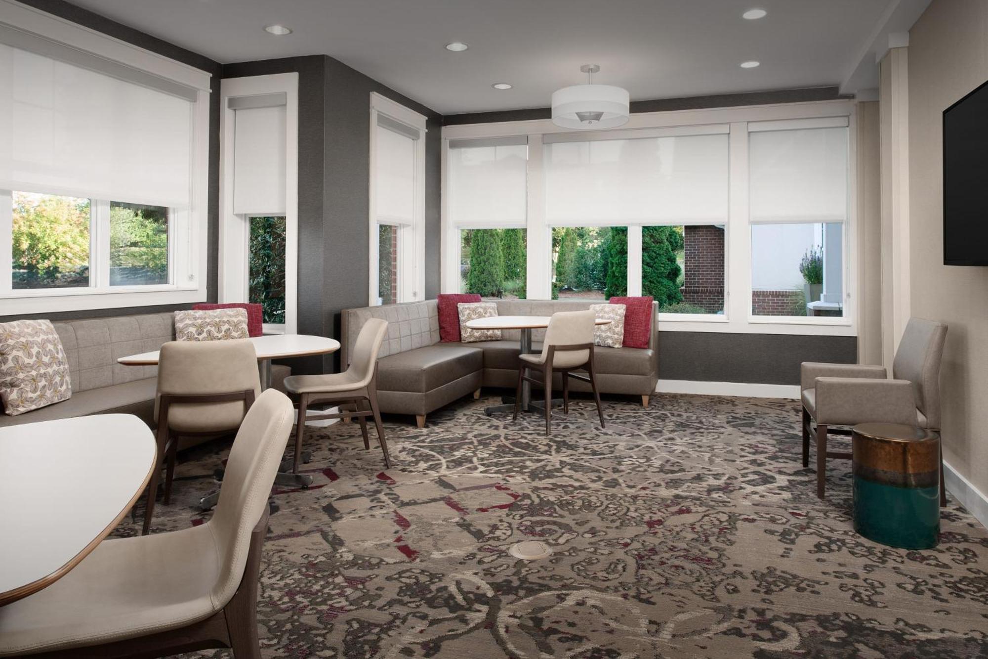 Residence Inn By Marriott Greensboro Airport מראה חיצוני תמונה