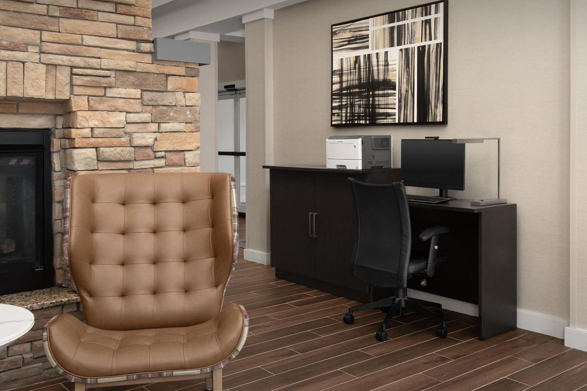 Residence Inn By Marriott Greensboro Airport מראה חיצוני תמונה