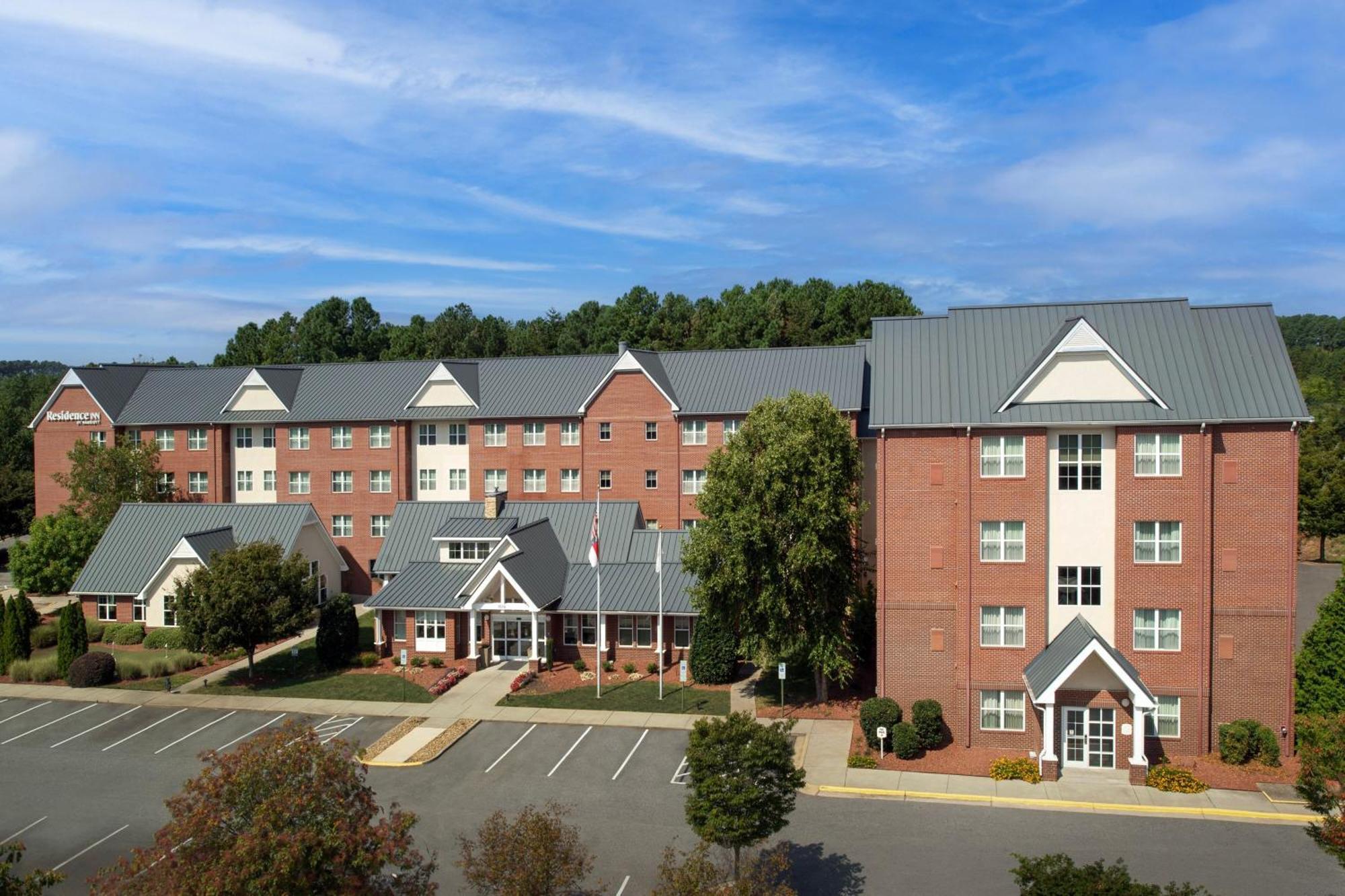 Residence Inn By Marriott Greensboro Airport מראה חיצוני תמונה