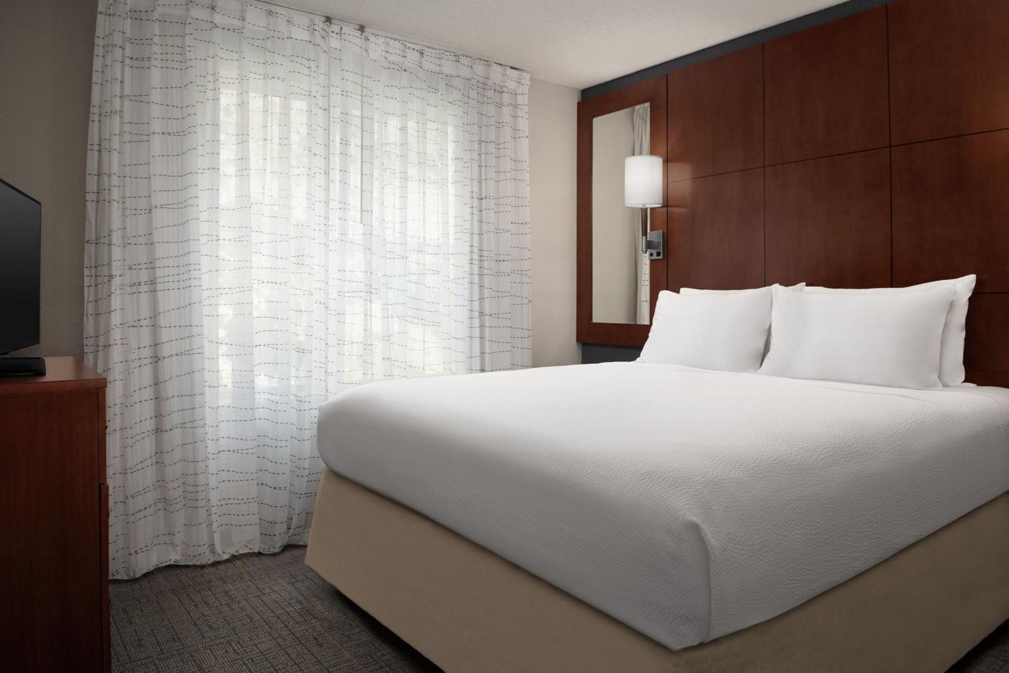 Residence Inn By Marriott Greensboro Airport מראה חיצוני תמונה