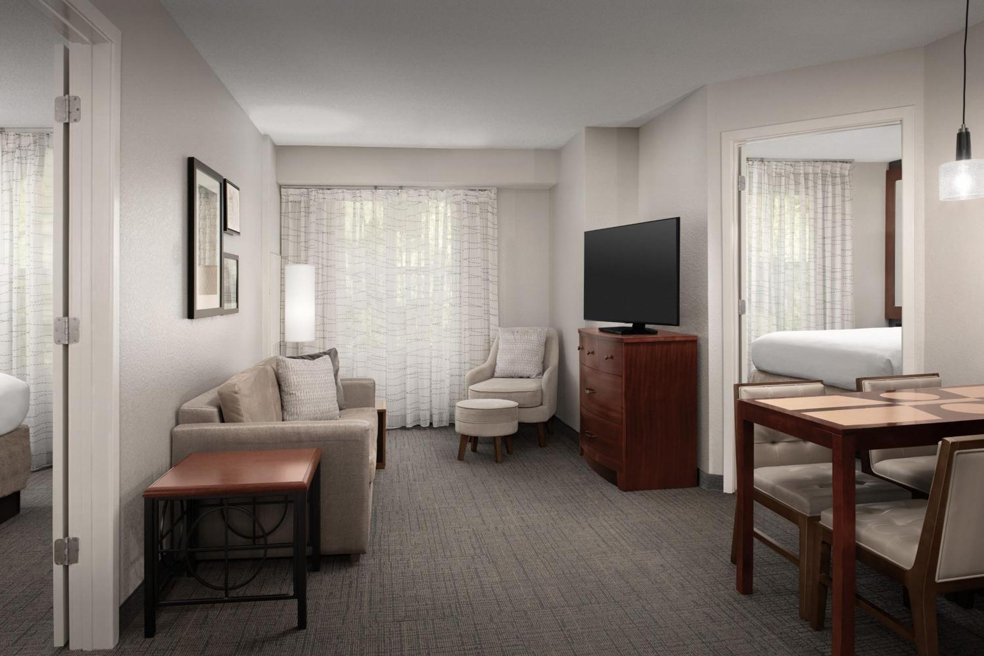 Residence Inn By Marriott Greensboro Airport מראה חיצוני תמונה
