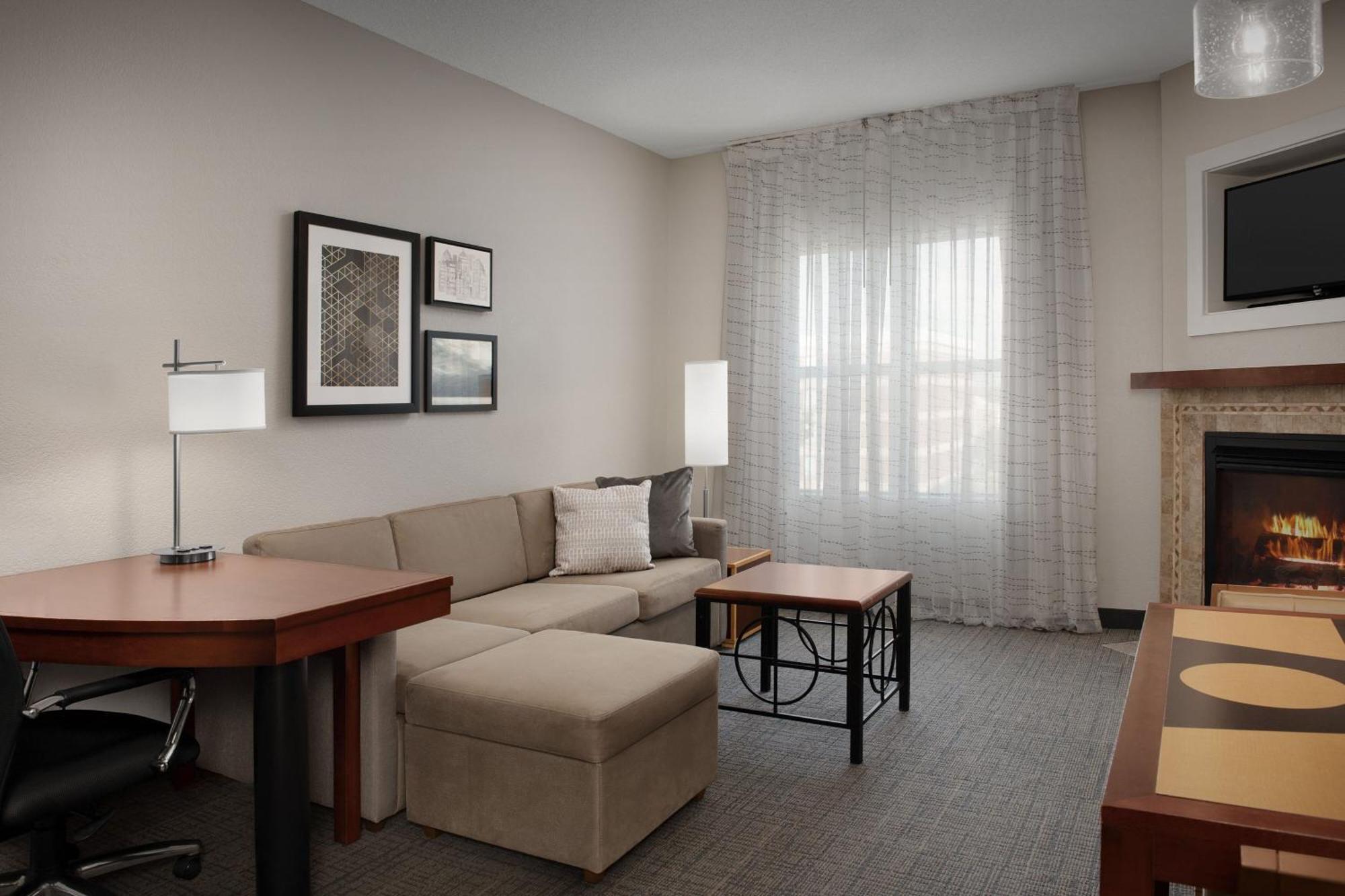 Residence Inn By Marriott Greensboro Airport מראה חיצוני תמונה