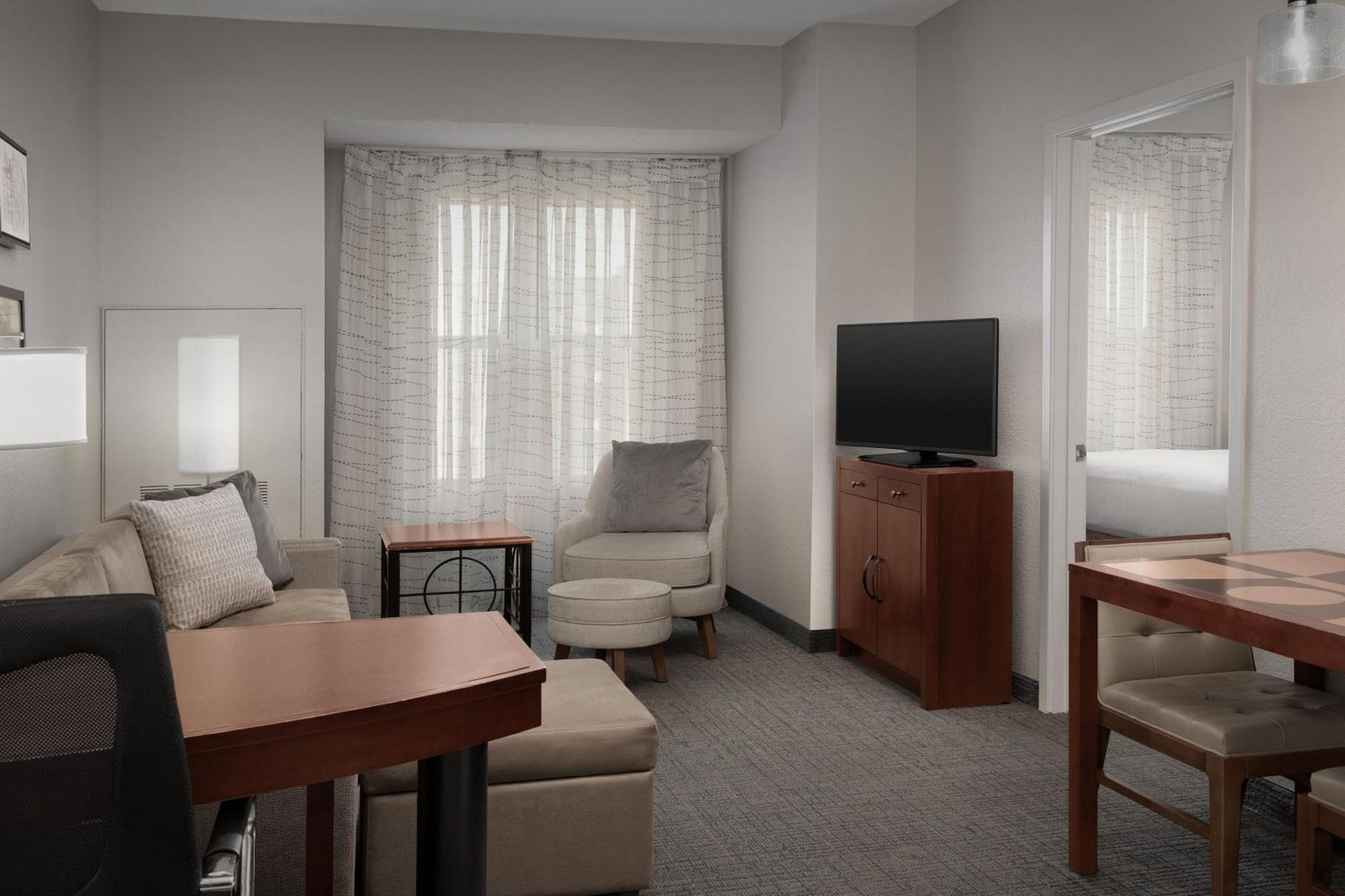 Residence Inn By Marriott Greensboro Airport מראה חיצוני תמונה