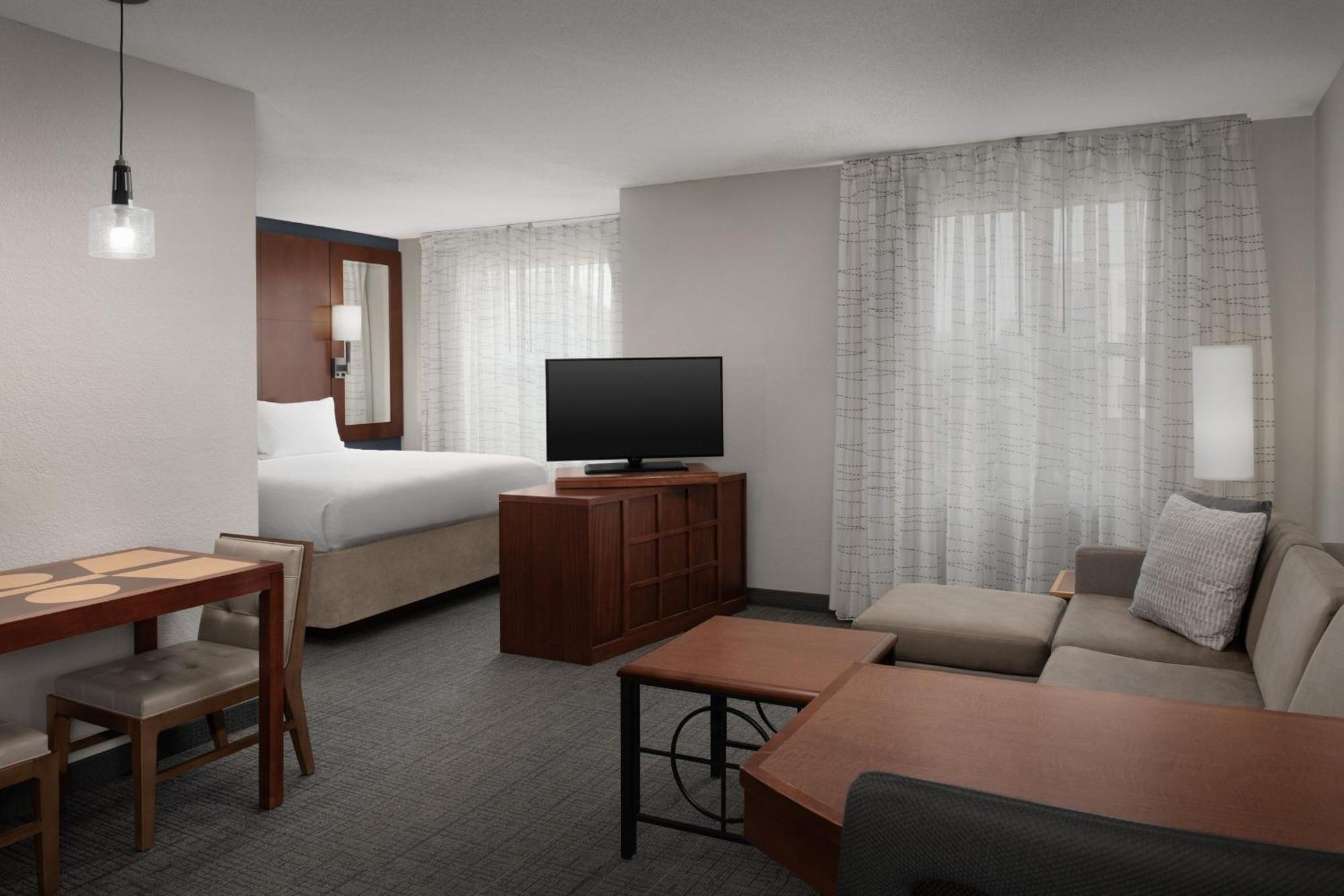 Residence Inn By Marriott Greensboro Airport מראה חיצוני תמונה
