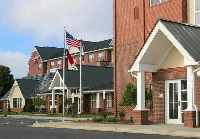 Residence Inn By Marriott Greensboro Airport מראה חיצוני תמונה